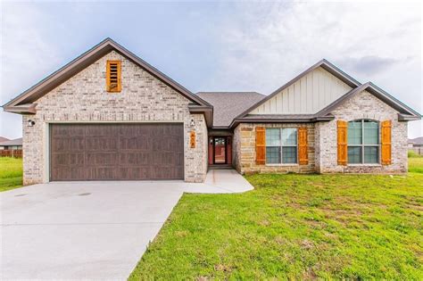 houses for sale in hillsboro tx.